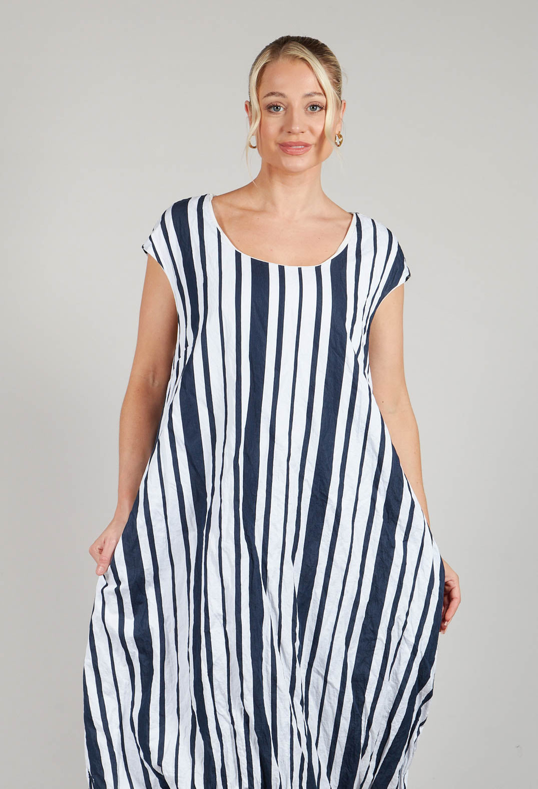 Sleeveless Striped Tulip Dress in White