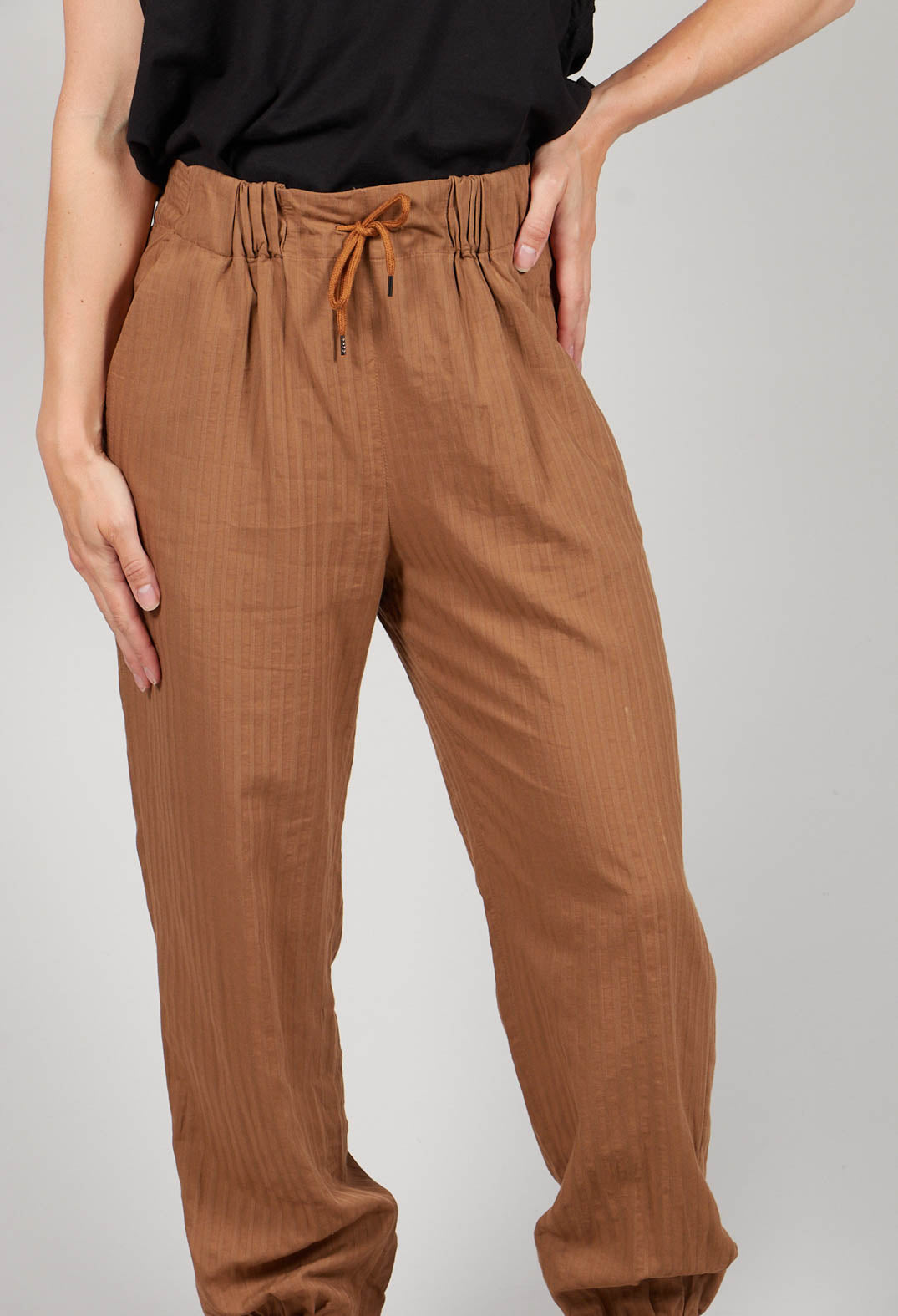 Slouch Jogger Style Trousers in Japanese Bronzo