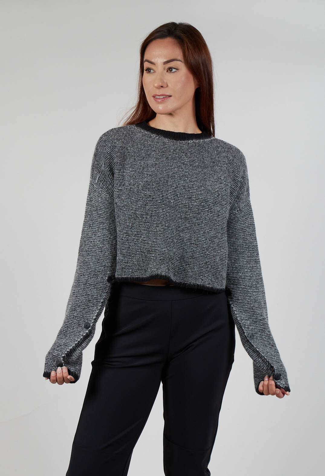 Cropped Jumper in Black