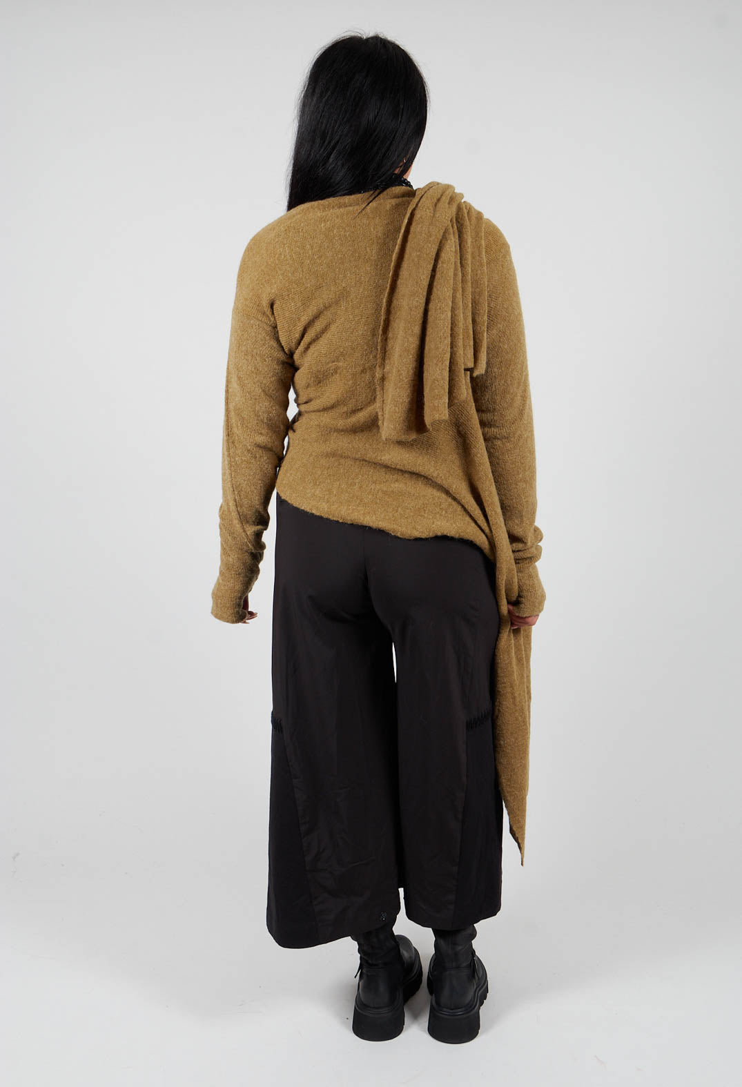 Knitted Nayavu Jumper in Bronze