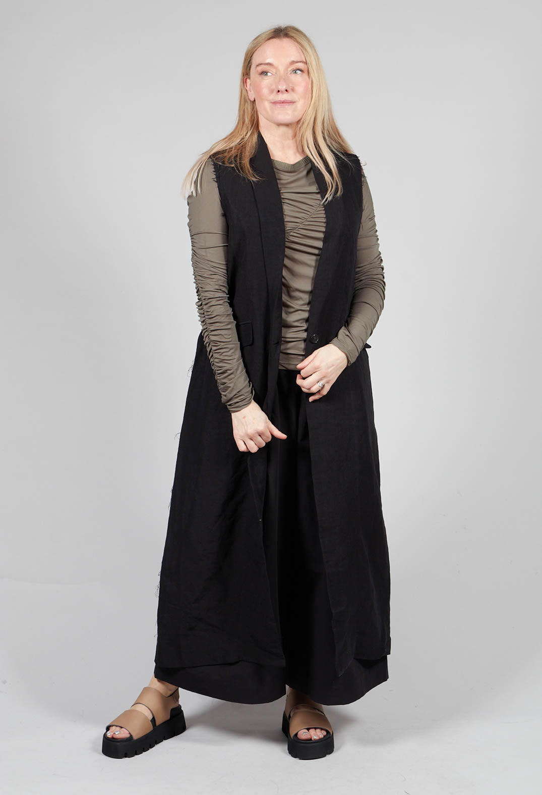 Longline Linen Waistcoat in Black