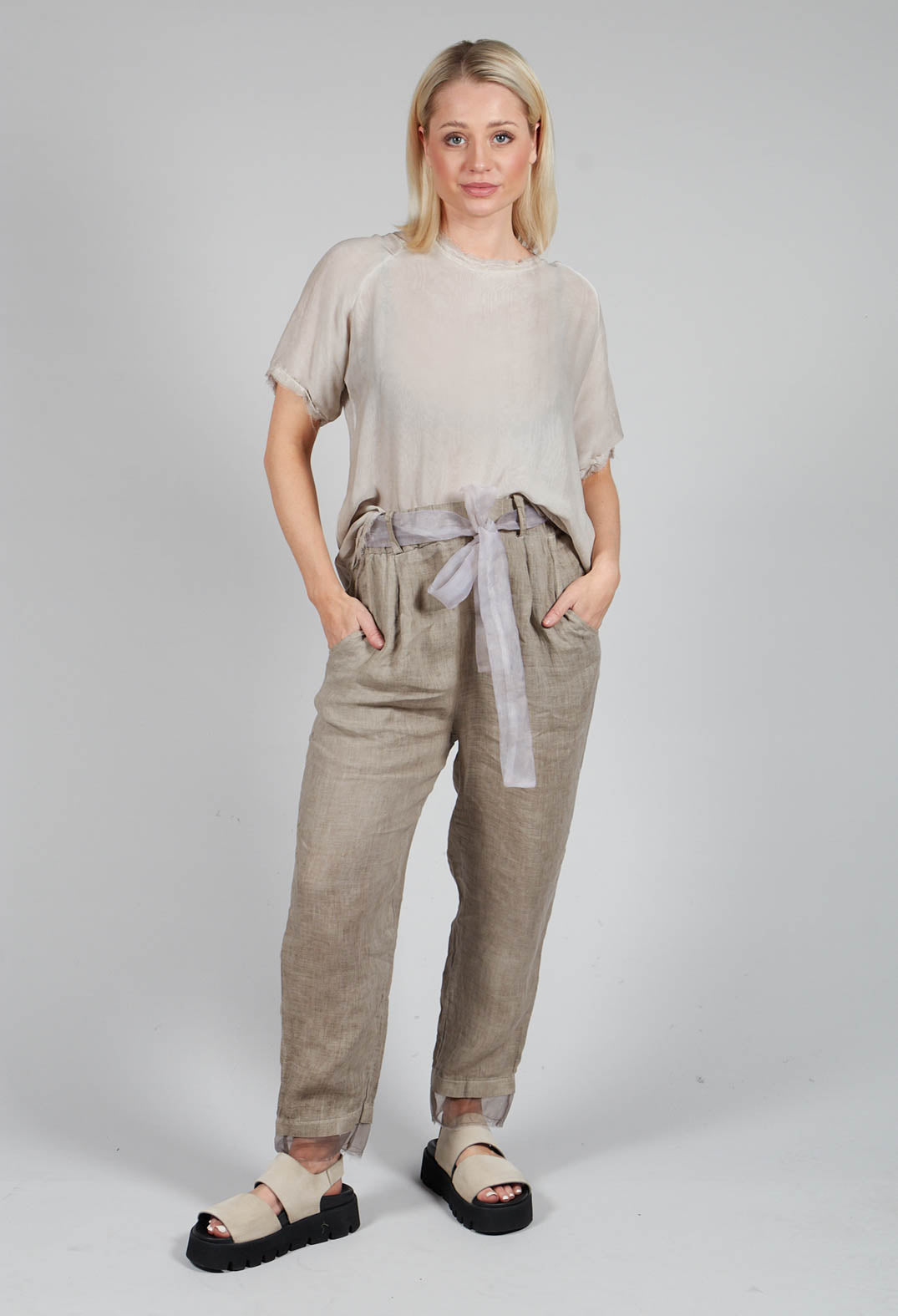 Linen Peg Trousers in Fango Beige