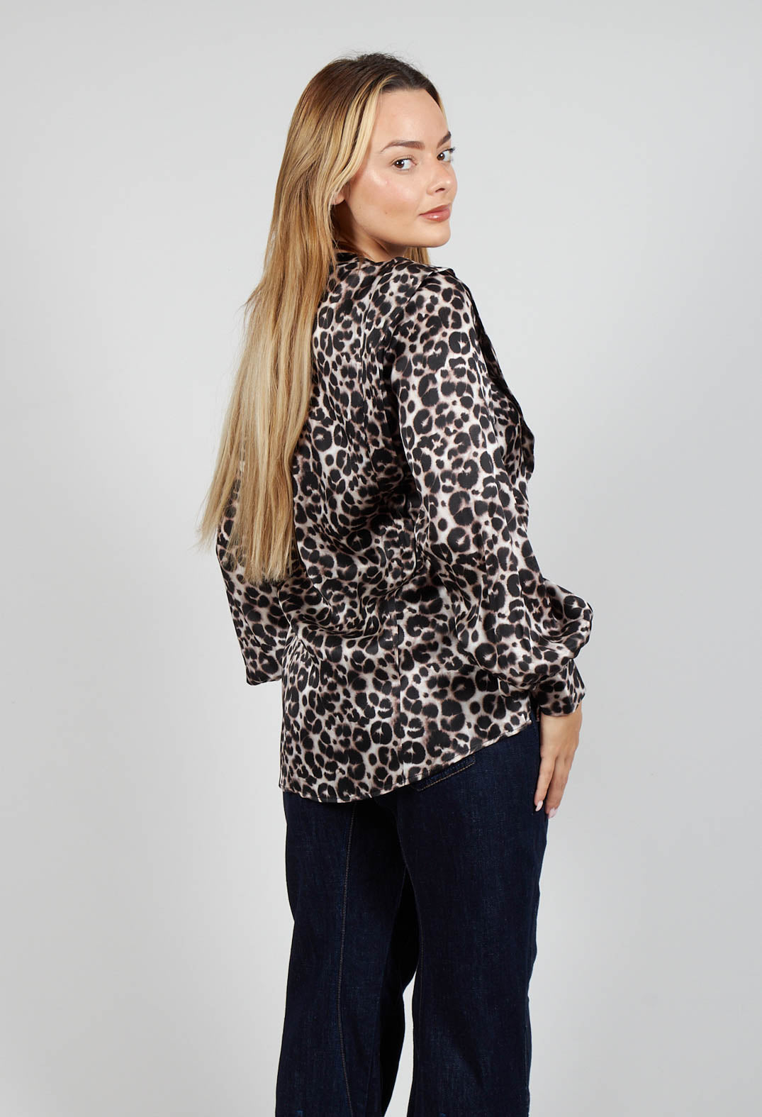 Evelyn Blouse in Leopard Soil