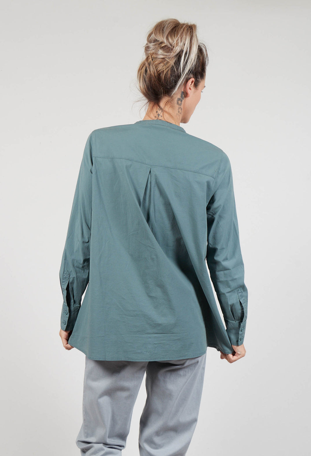 Monio Blouse in Sage Leaf