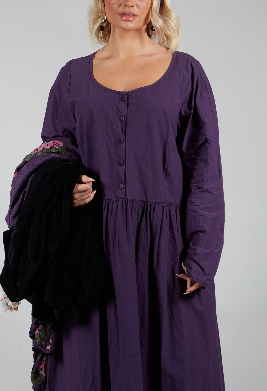 Gestallung Dress in Eisenbahn Purple