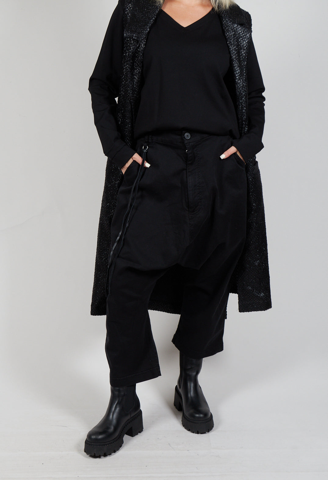 Hang Loose Trousers in Black