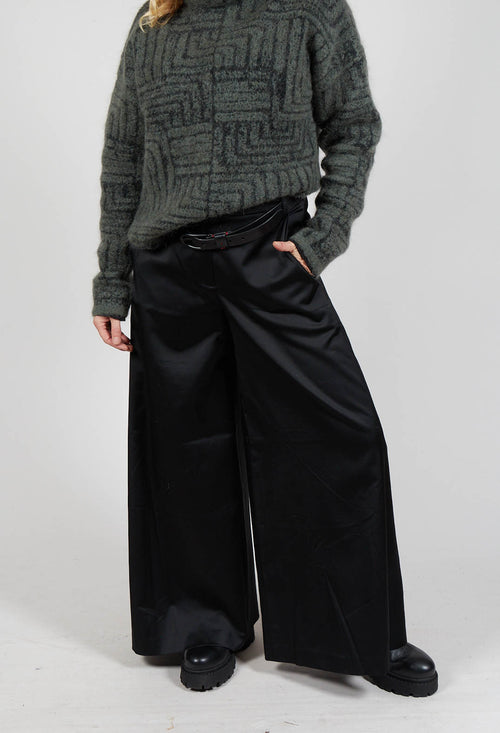 Wide Leg Trousers in Black