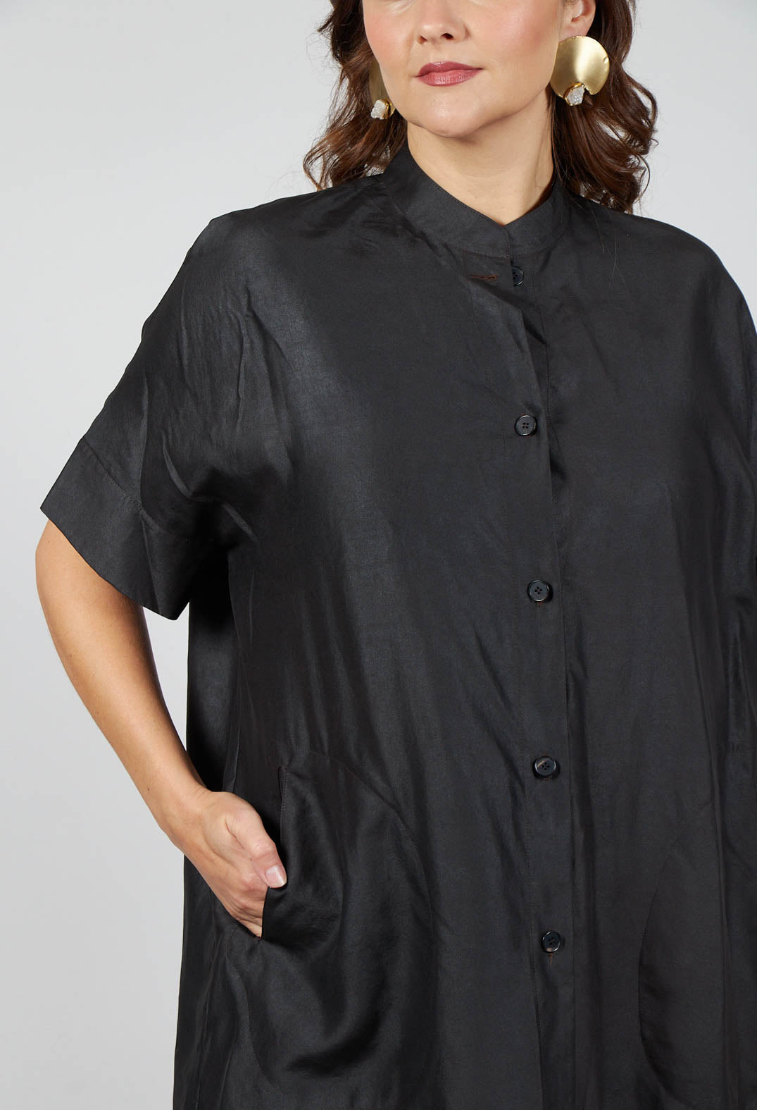 Button Up Shirt in Black