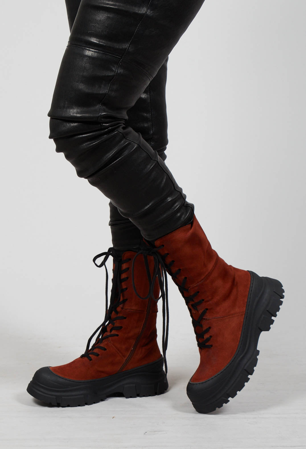 Lace Up Boots In London Caramello