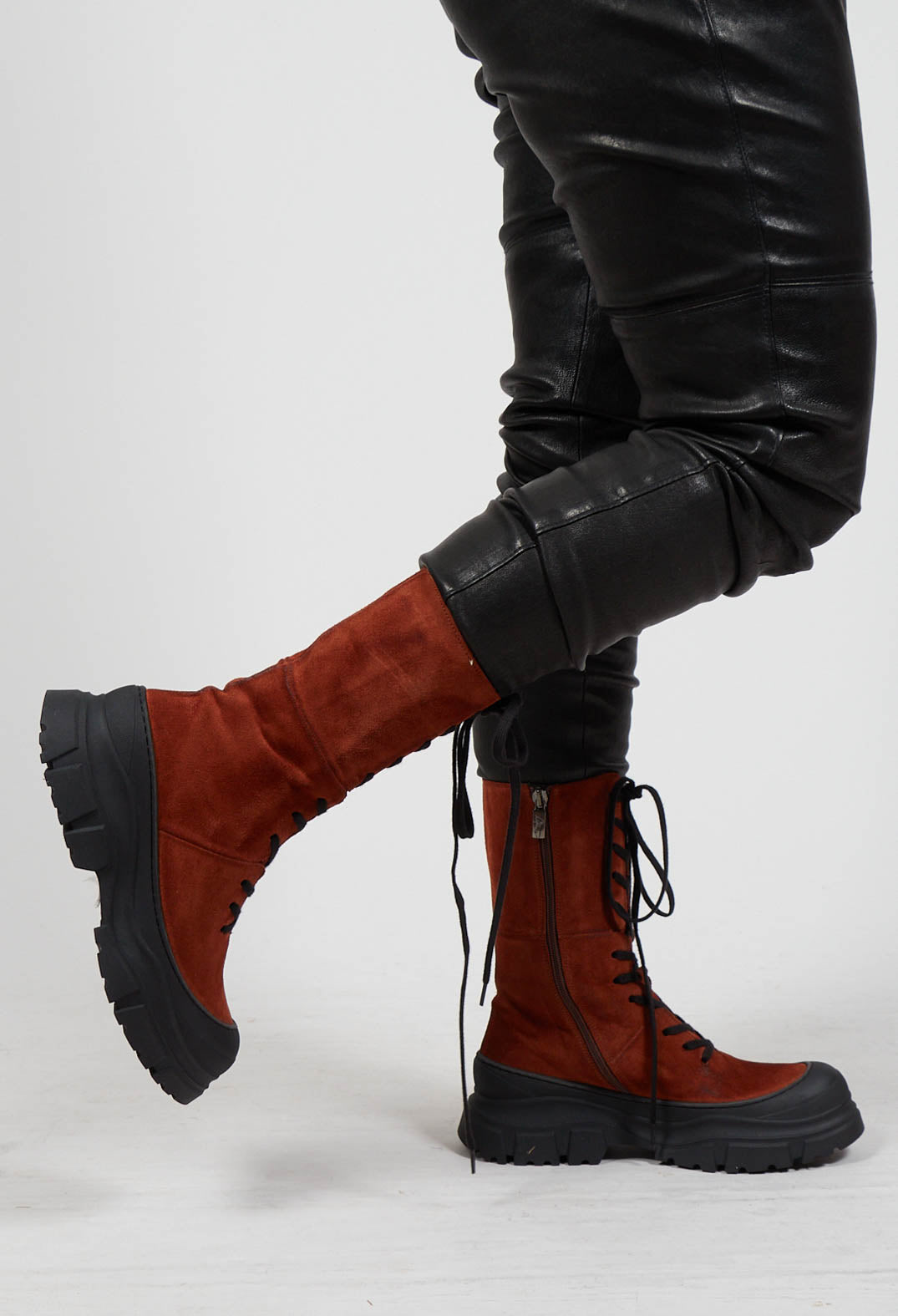 Lace Up Boots In London Caramello