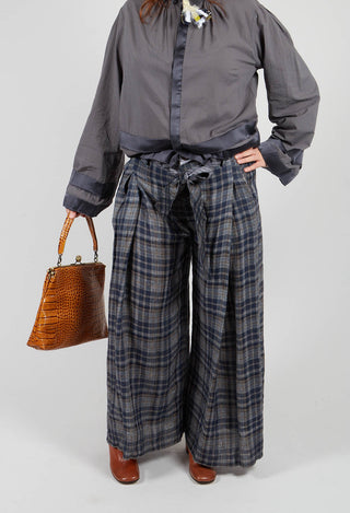 Tie Belt Trousers in Original Grey Tartan