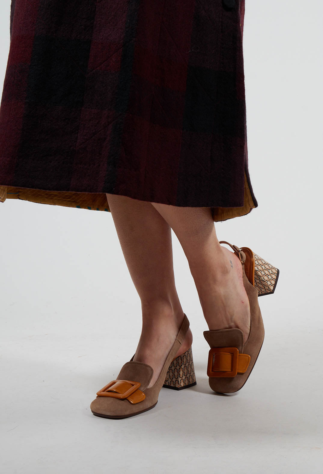 Suzan Heel in Ocre Brown