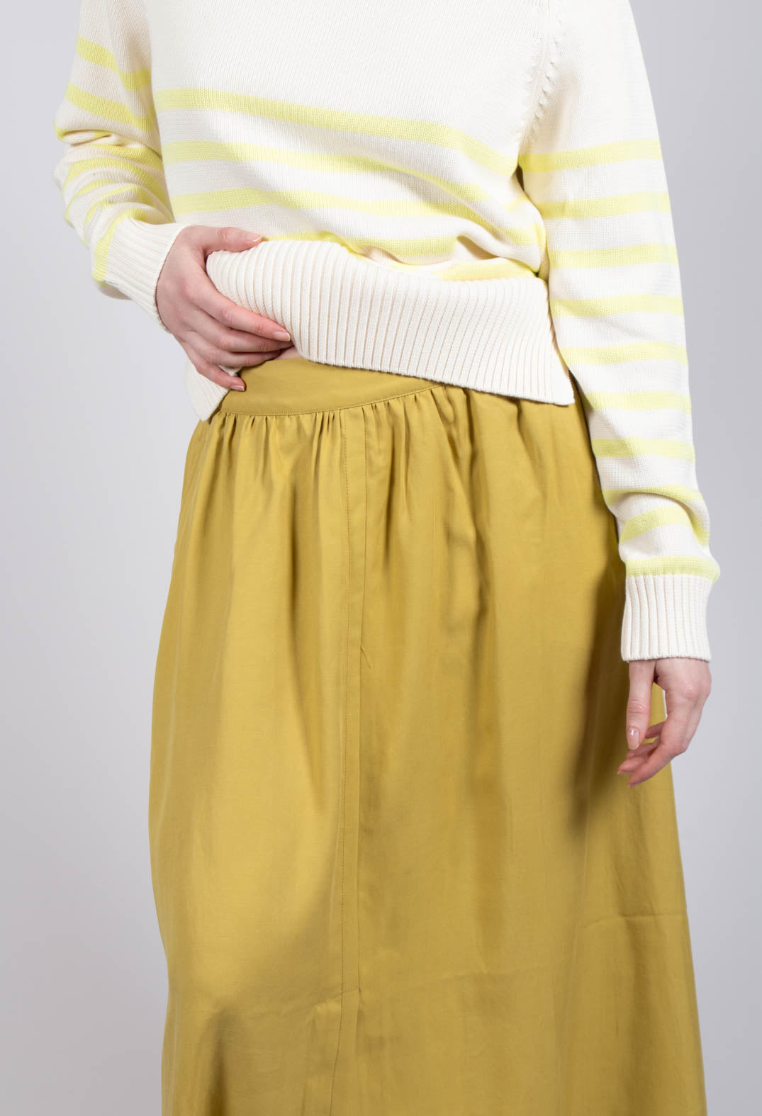 Yokoalf Skirt in Green Yellow