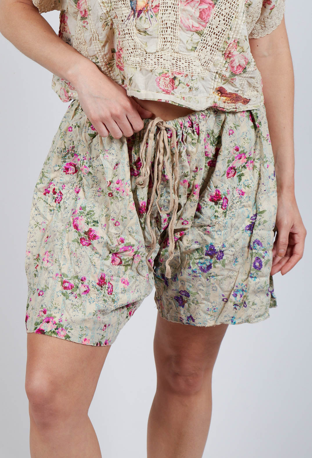 Floral Printed Khloe Shorts in Rosehip Tea