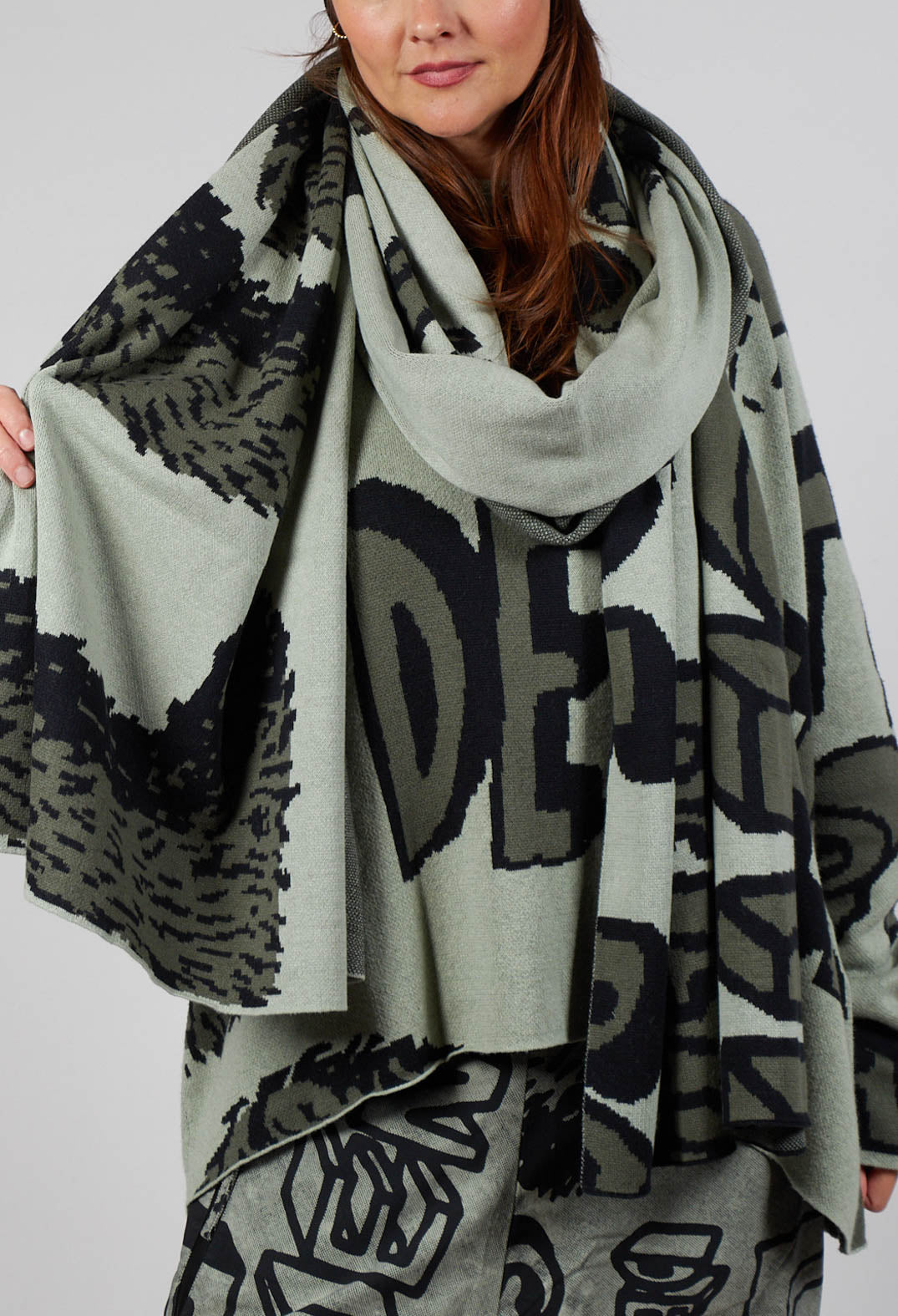 Oversized Scarf with Large Motif in Defender Jacquard