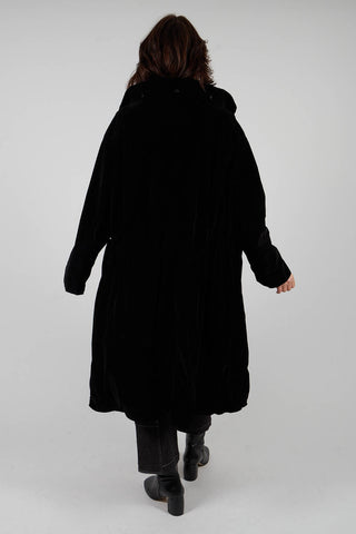 Taras Coat in Black