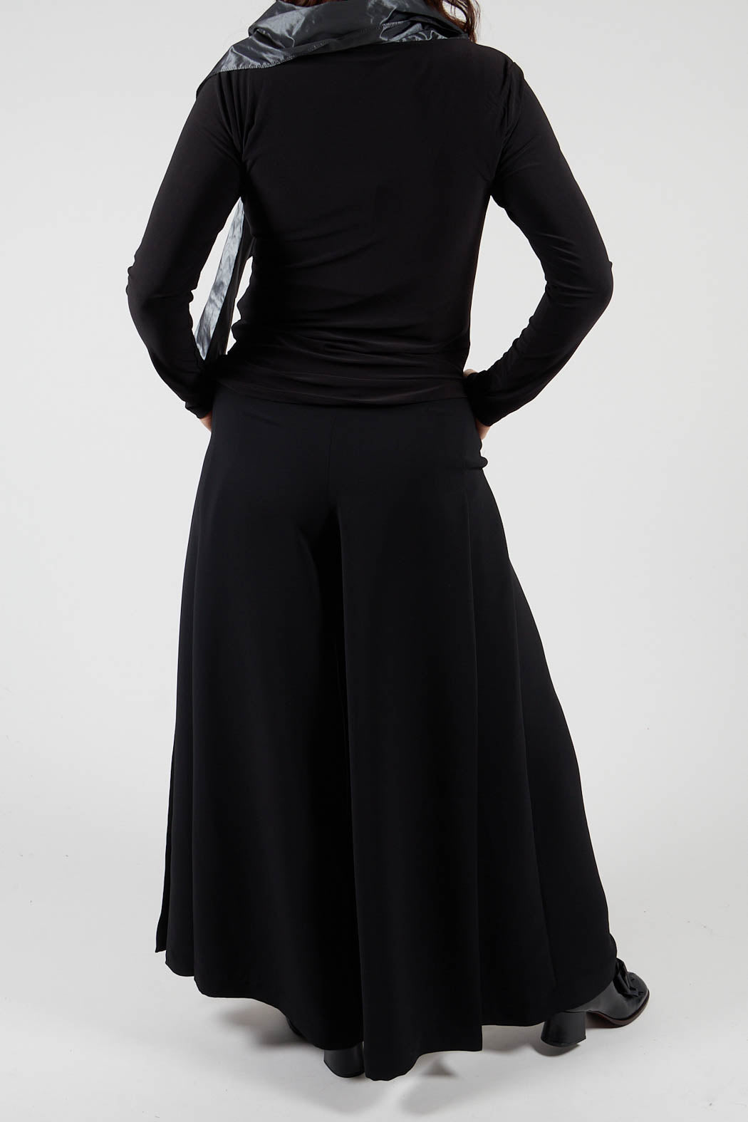 Pleated Wide Leg Pants in Lalabel Nero