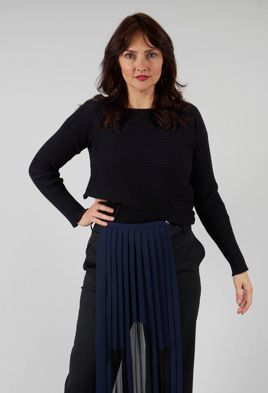 Agnes Jumper in Nero Blu