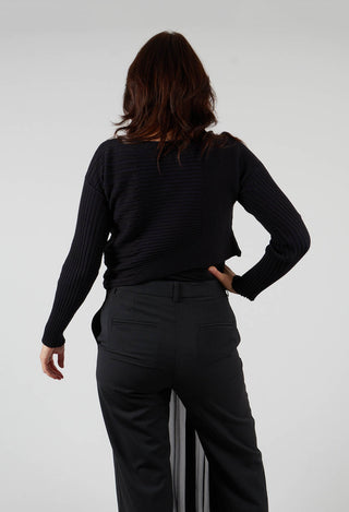 Agnes Jumper in Nero Blu