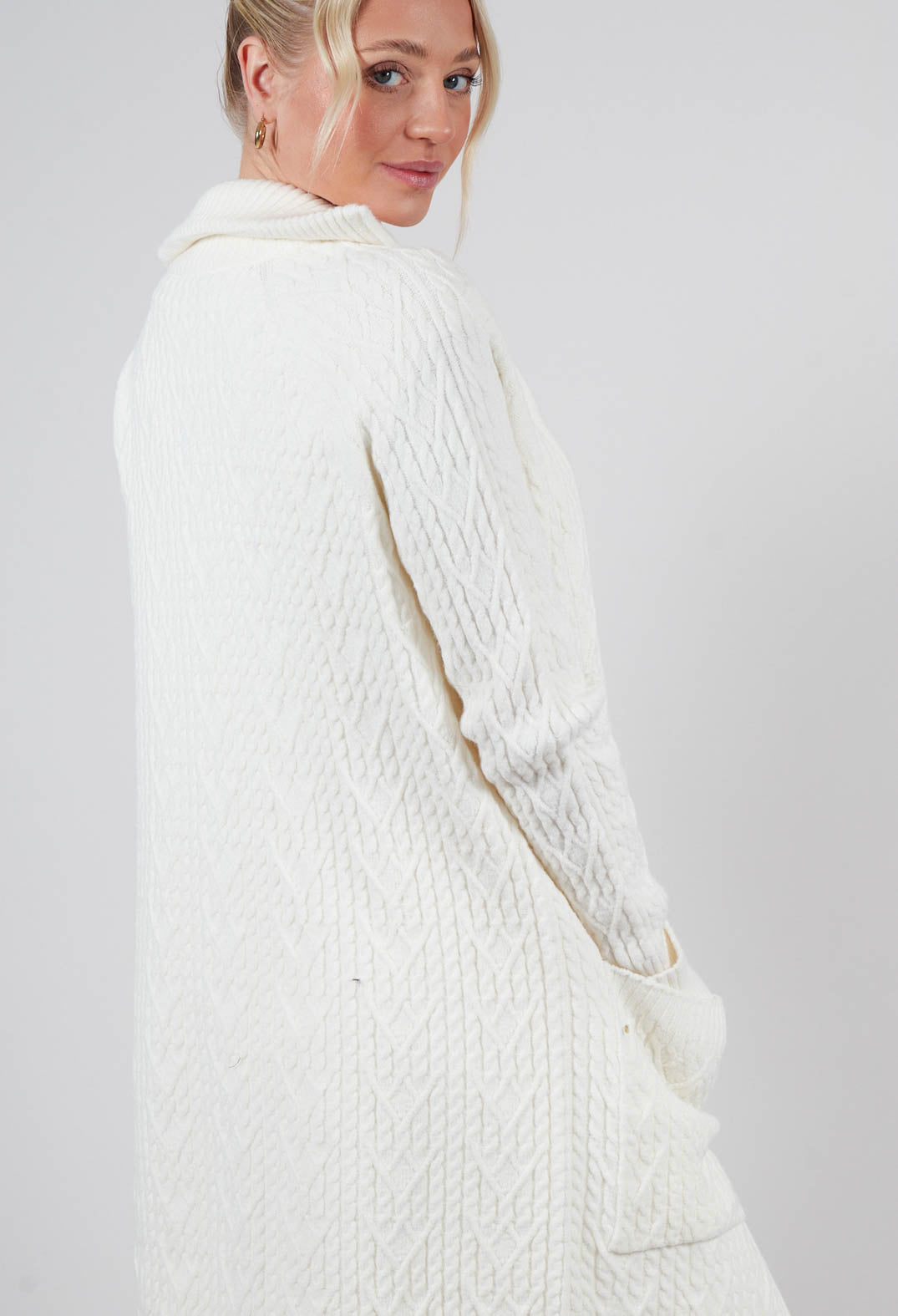 Cable Knit Long Cardigan in Off White