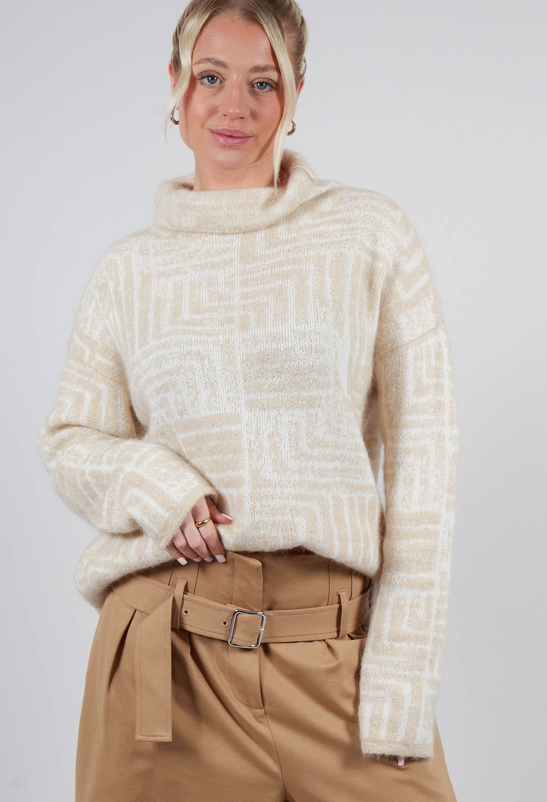 Geometric Fluffy Sweater in Beige