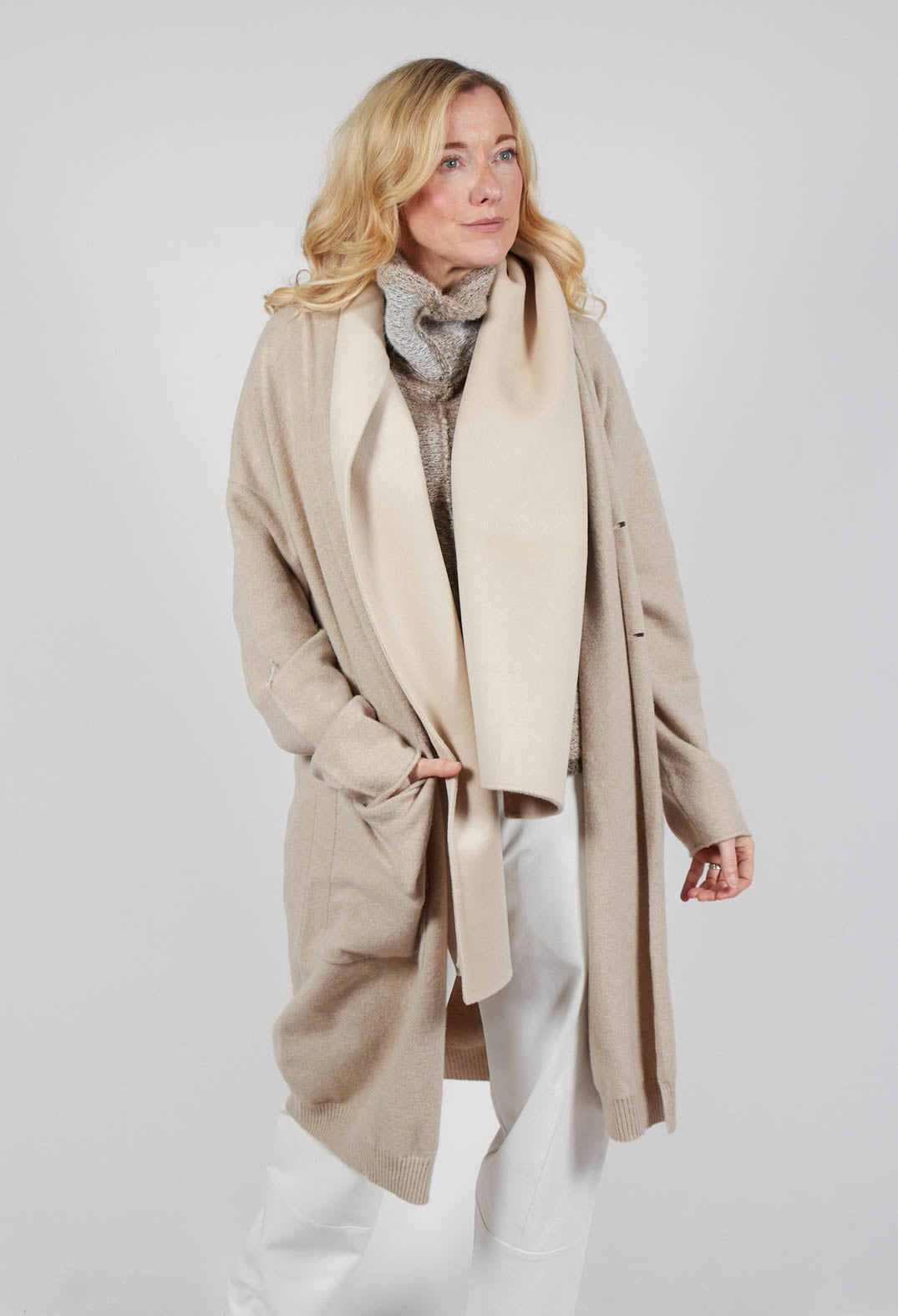 Long Cardigan in Beige