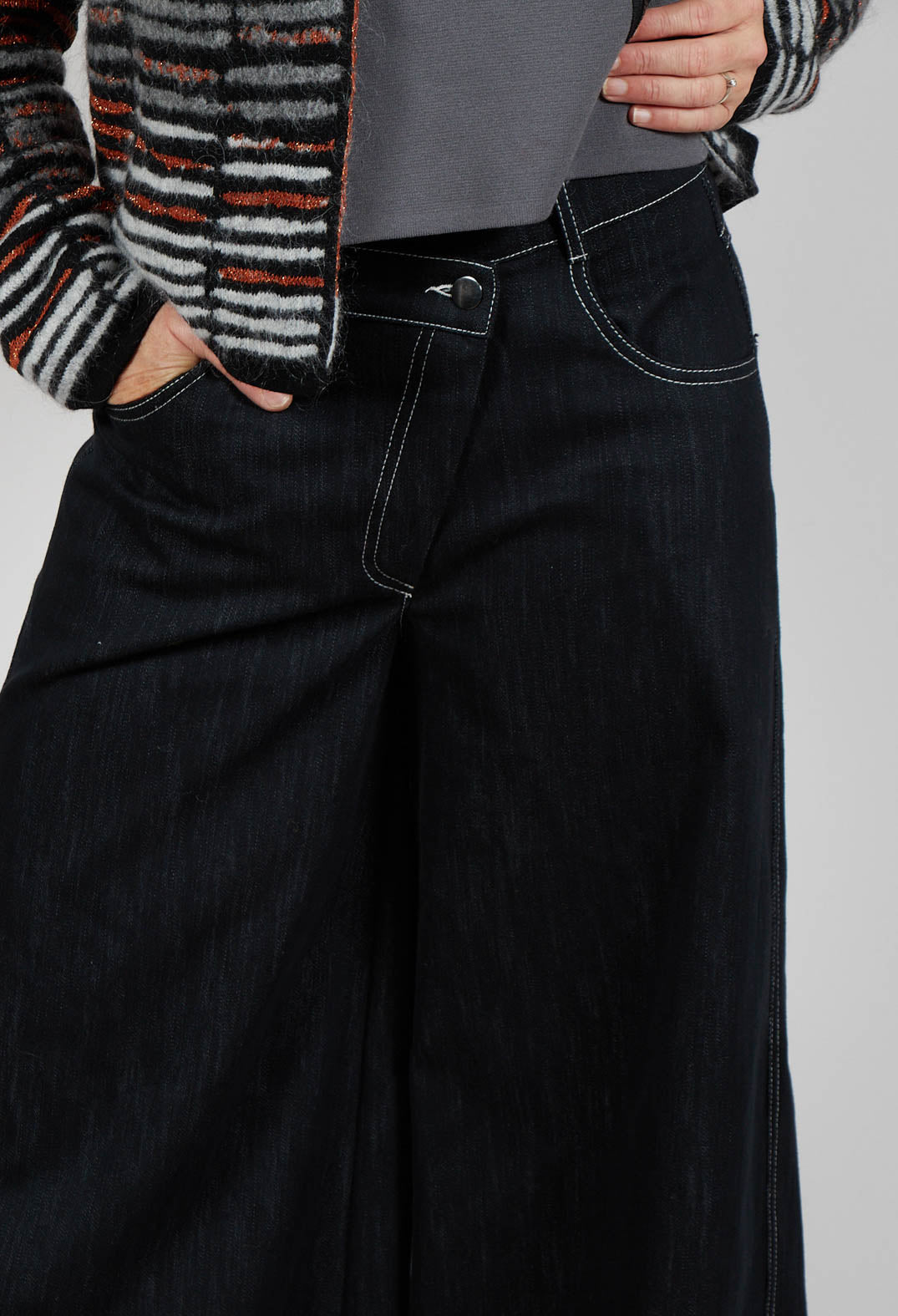 Wide Leg Denim Jeans in Navy