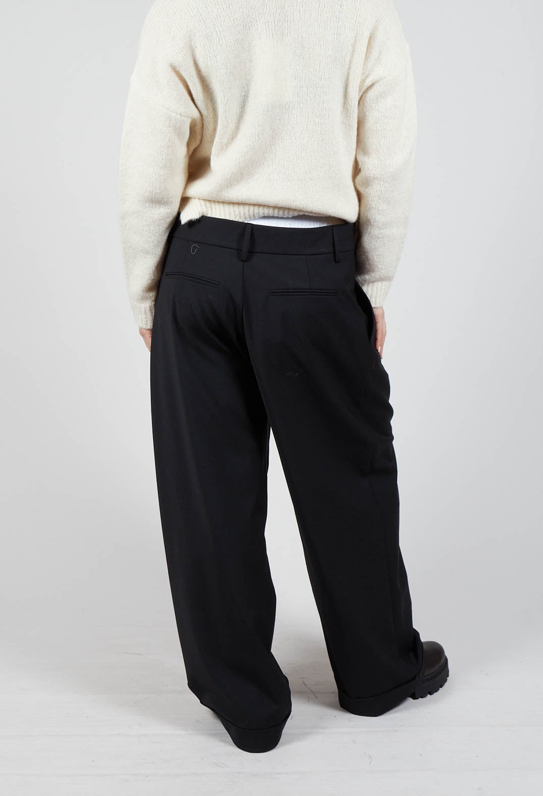 Wide Leg Tailored Trousers in Nero and Off White