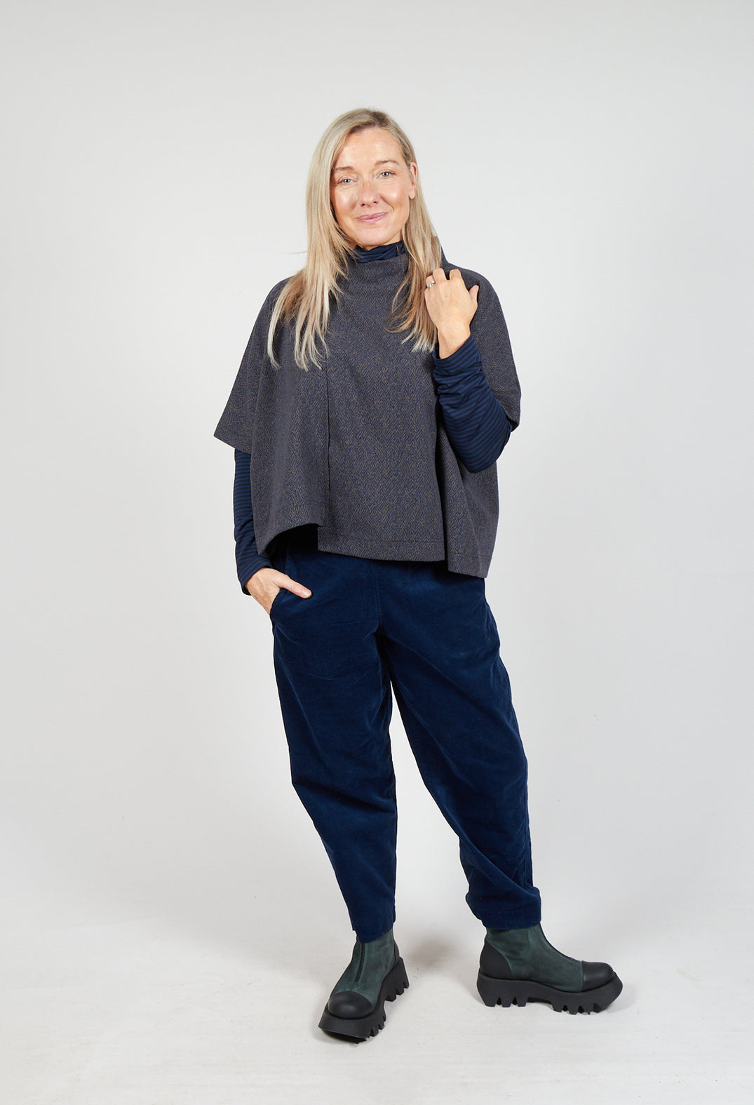 Terra L Trousers in Blu