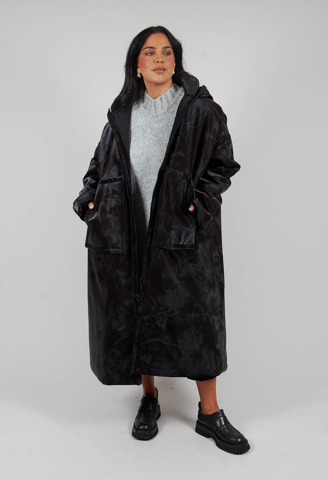 Lubi Coat in Black and Burgundy