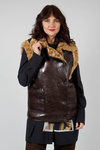 Reversible Gillet with Faux Fur and Suede in Choc Crackle