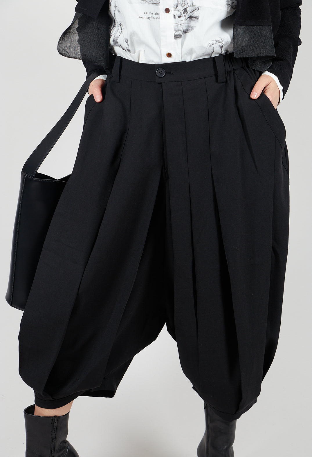 Tailored Dropcrotch Trousers in Black