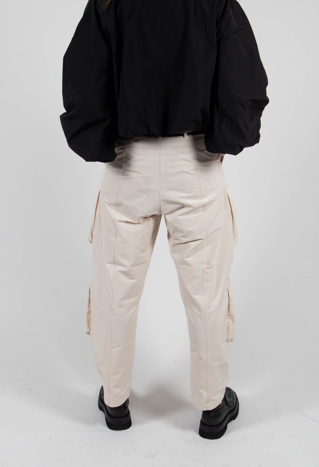 Fukkura Poplin Pants with Tie-Strings in Beige