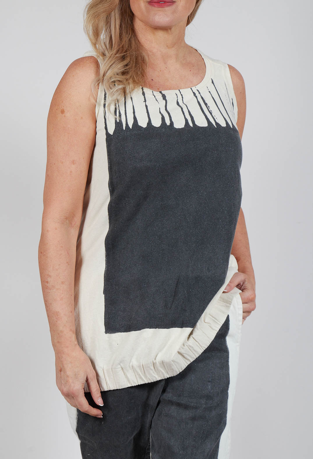 Sleeveless Vest Top in Black Paint