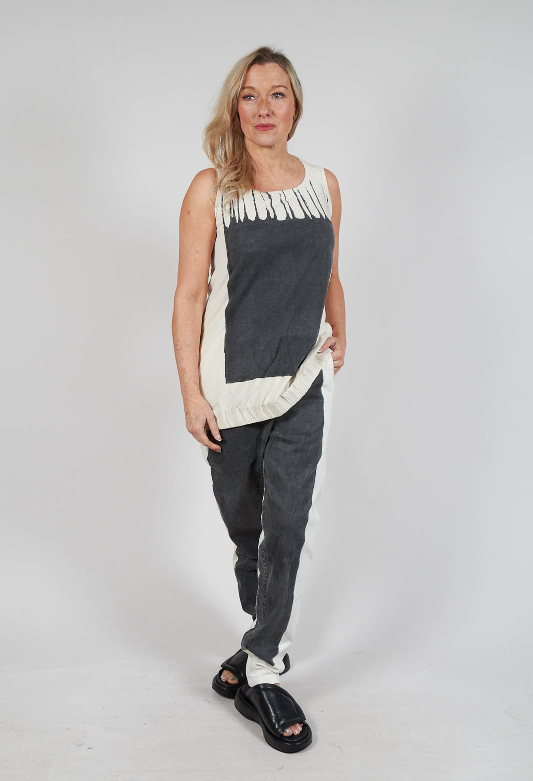 Sleeveless Vest Top in Black Paint