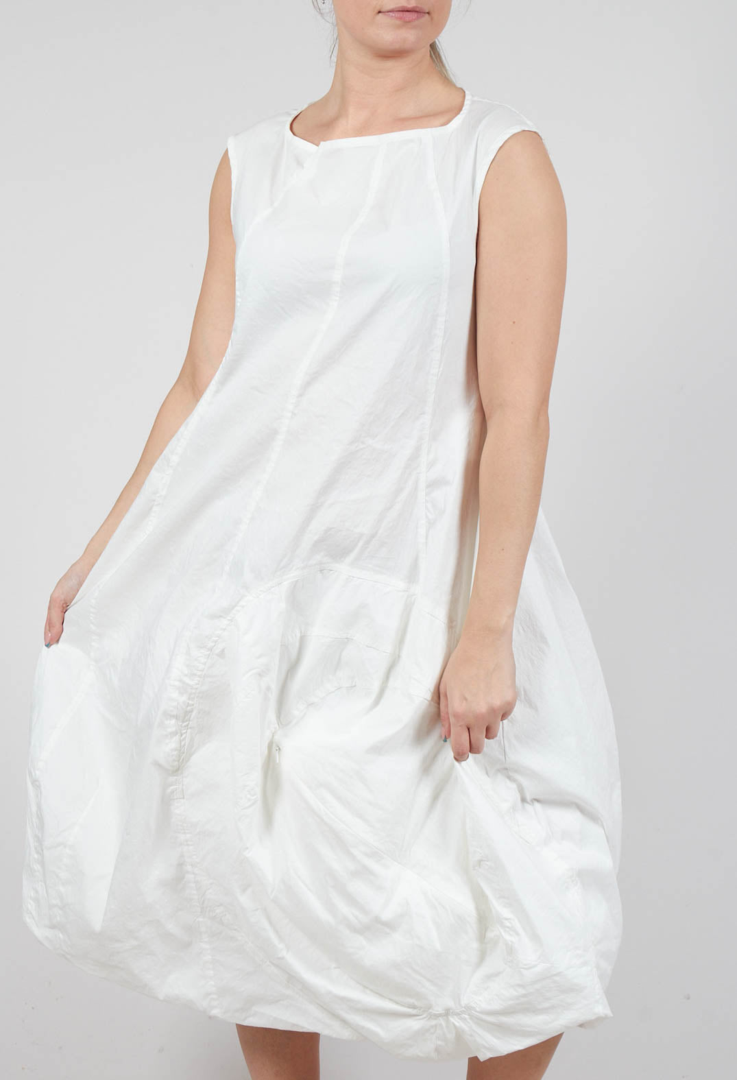 Sleeveless Balloon Dress in Starwhite