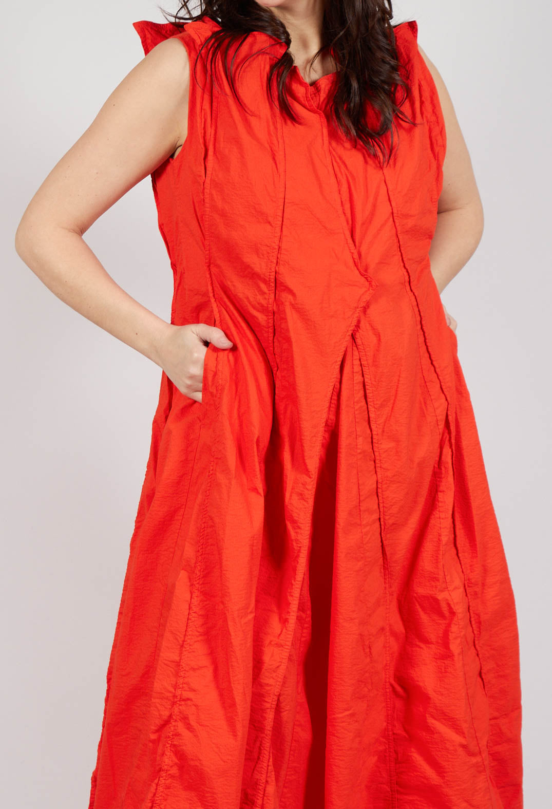 Pleated Sleeveless Midi Dress in Mandarine