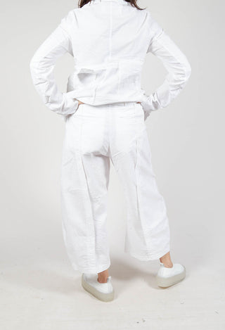 Wide-Leg Barrel-Style Trousers in Semi Bleach