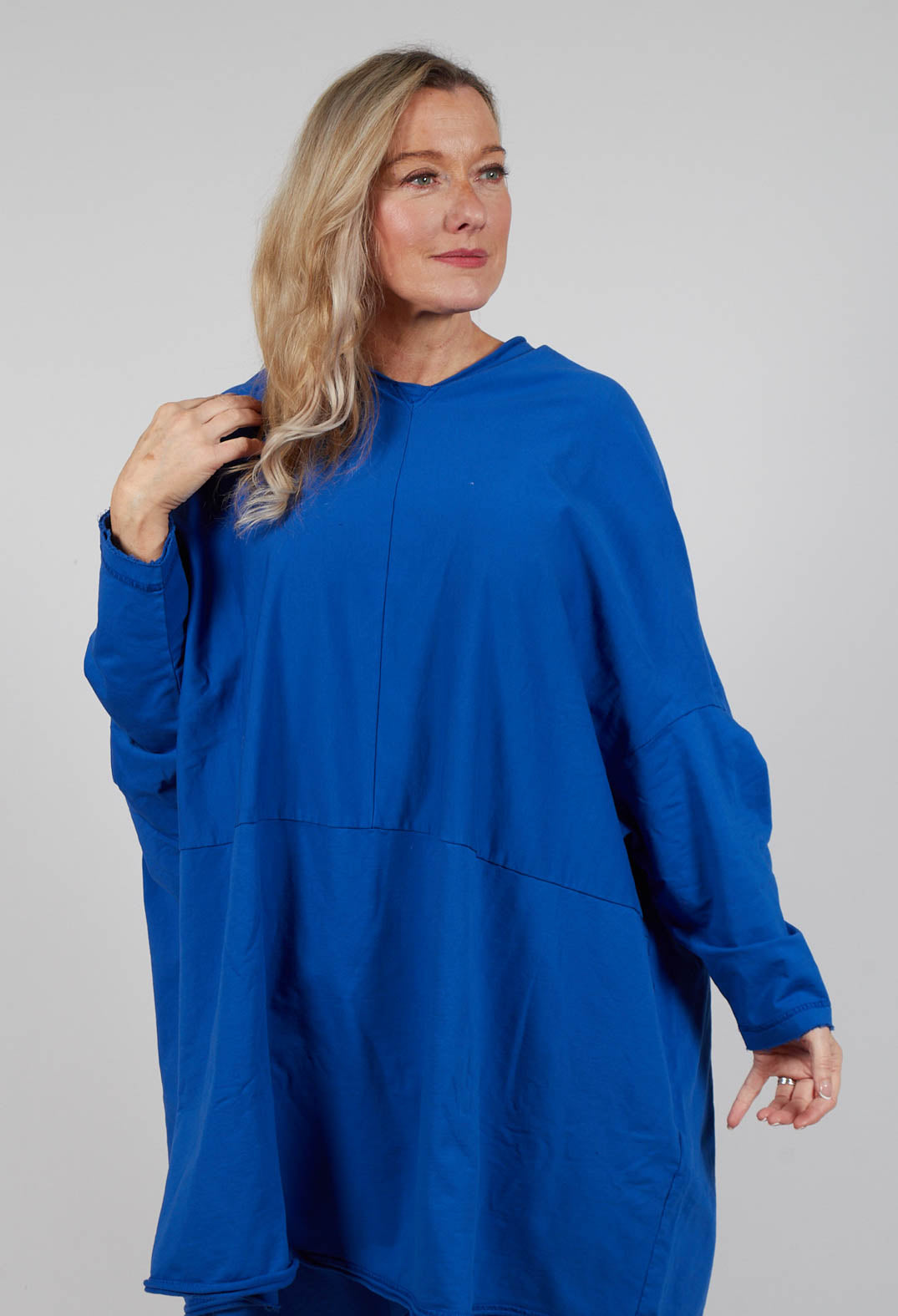 Loose-Fitting Pleated Midi Dress in Royal