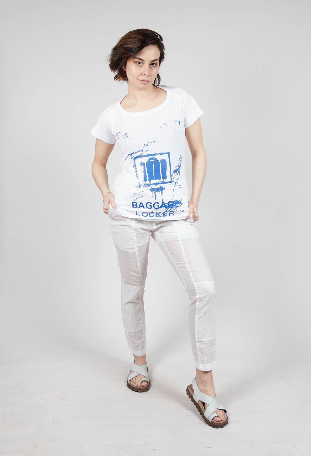 T-Shirt with Square Neckline in Bleach and Royal Print