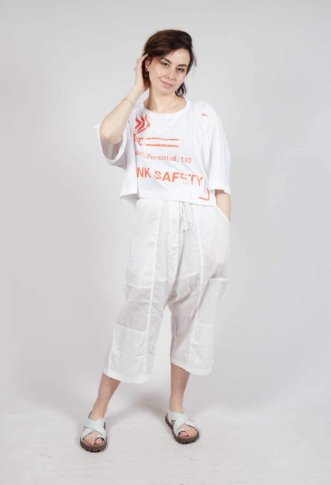 Cropped T-Shirt with Square Neckline in Bleach and Mandarine Print