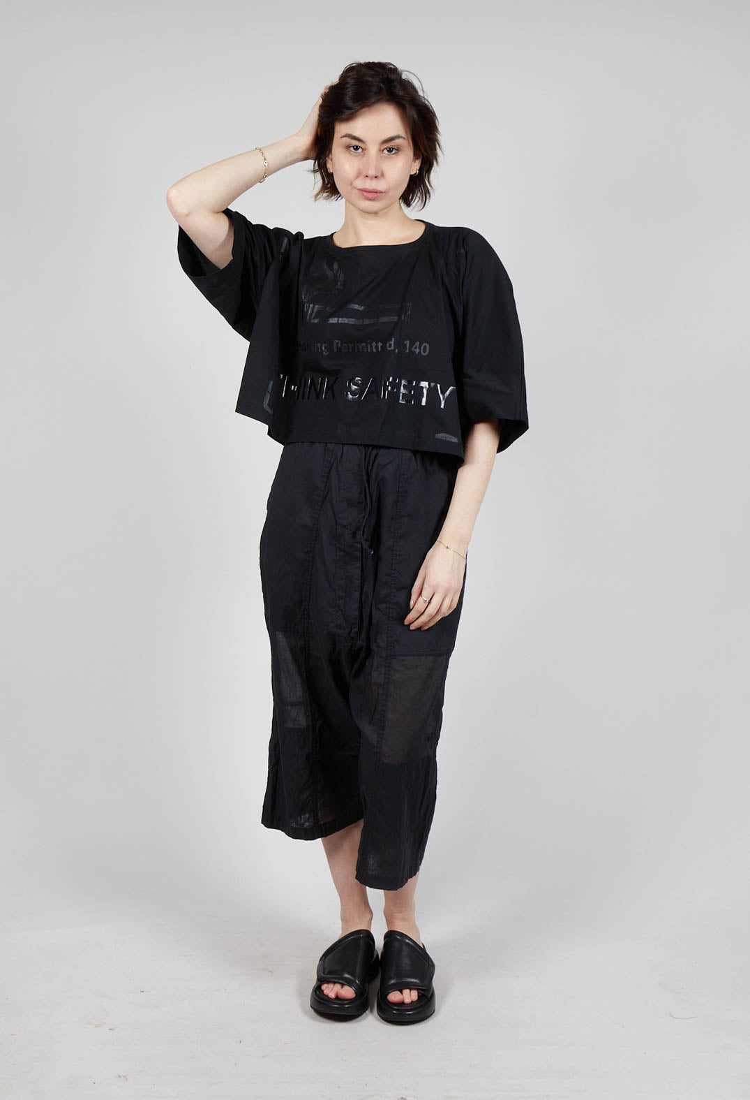 Cropped T-Shirt with Square Neckline in Black and Black Print