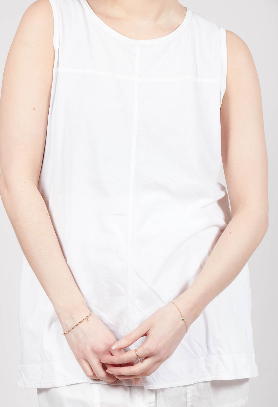 Longline Vest Top with Back Patch Pockets in Semi Bleach