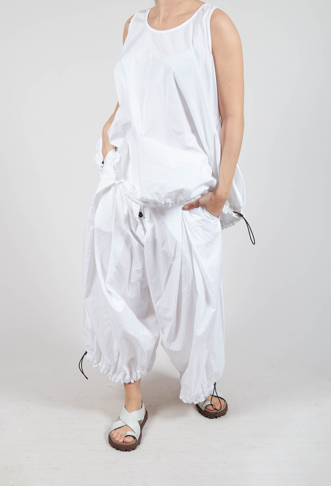 Front Pleat Balloon Trousers with Toggle Cuffs in Semi Bleach