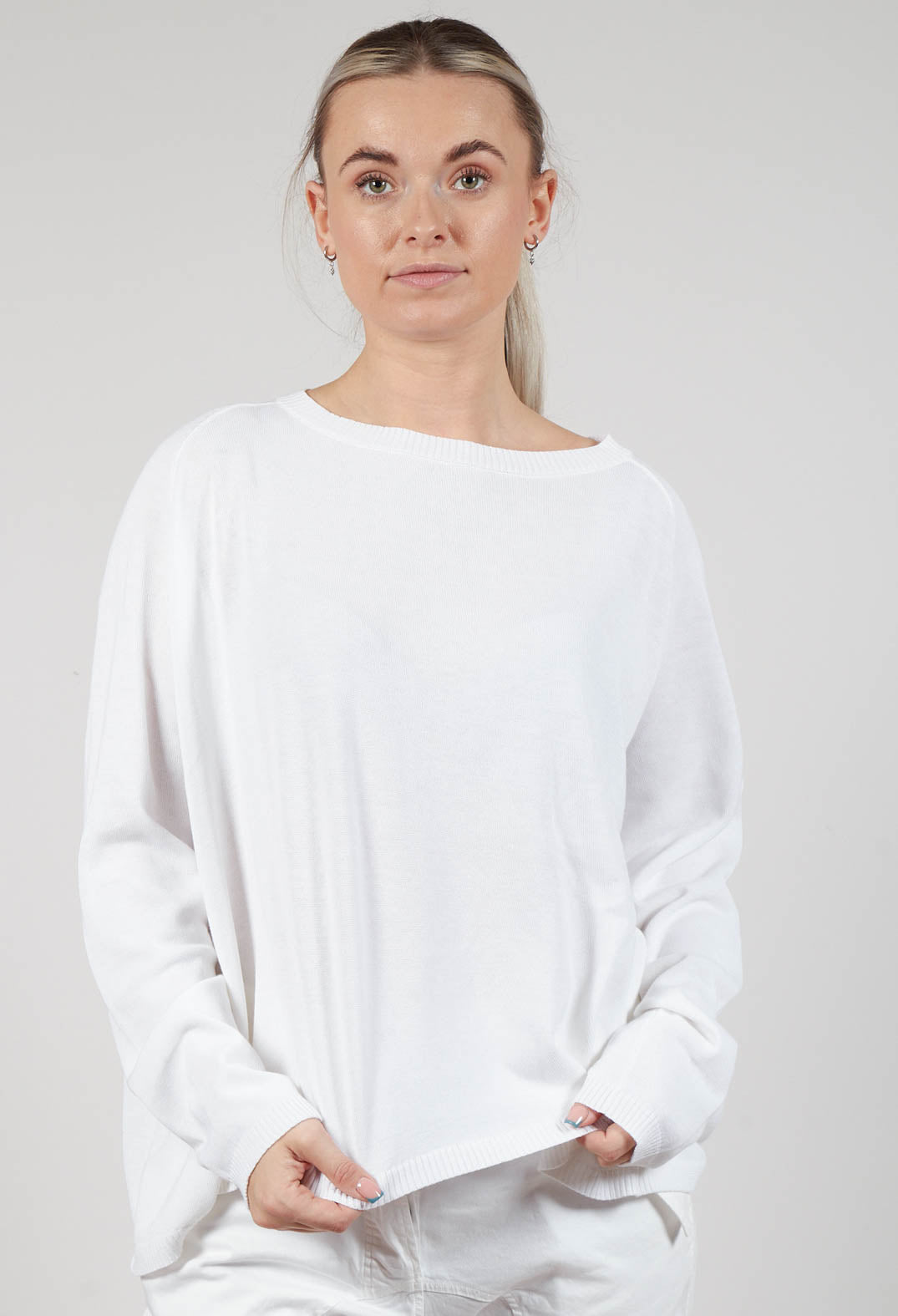 Relaxed Sweatshirt with Ribbed Hem in Semi Bleach