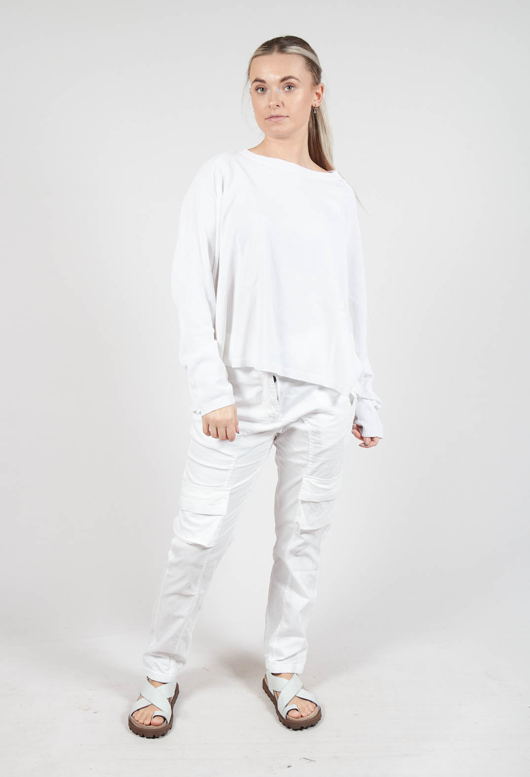 Relaxed Sweatshirt with Ribbed Hem in Semi Bleach