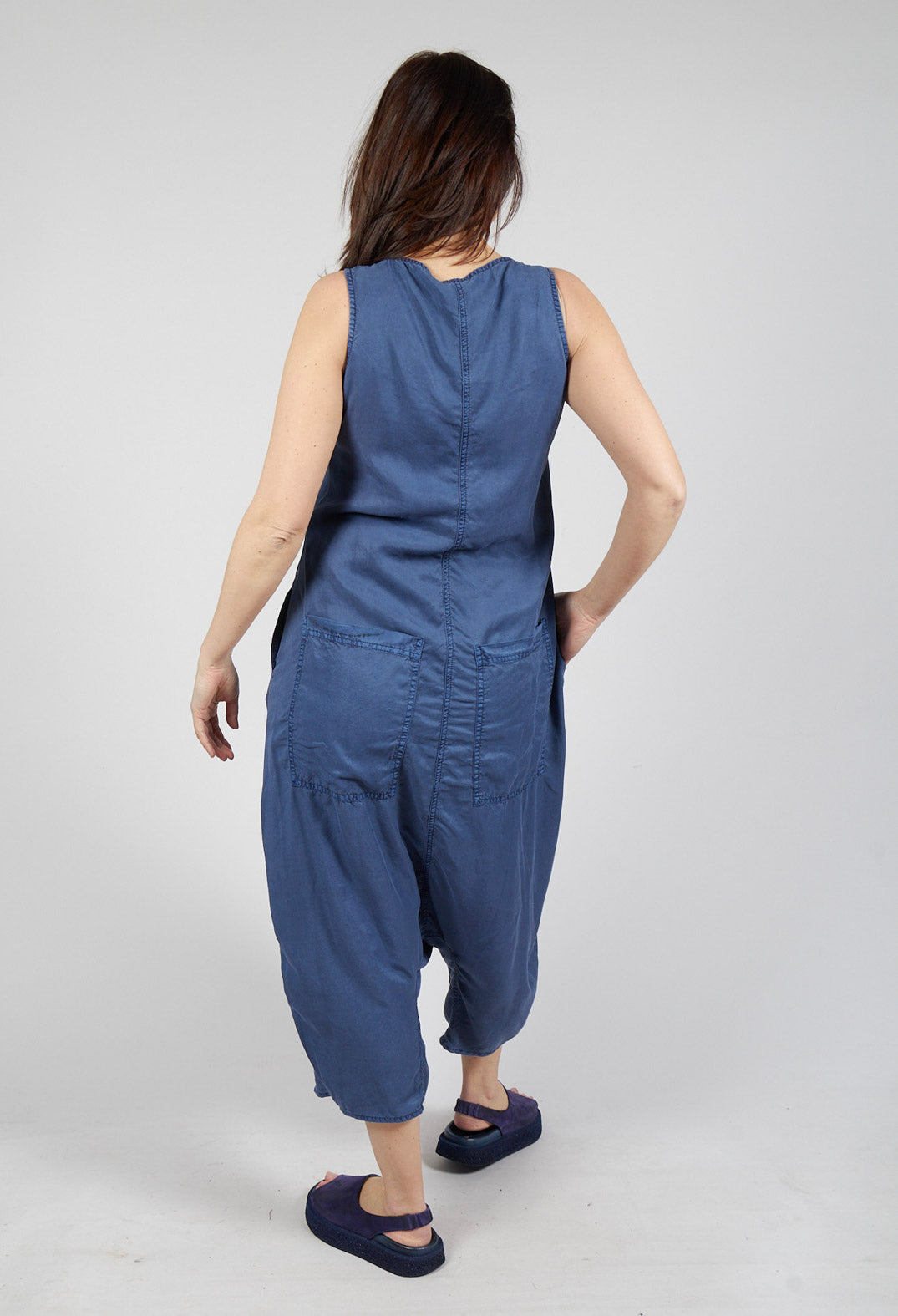 Sleeveless Jumpsuit with Curved Seams in Navy Pigment