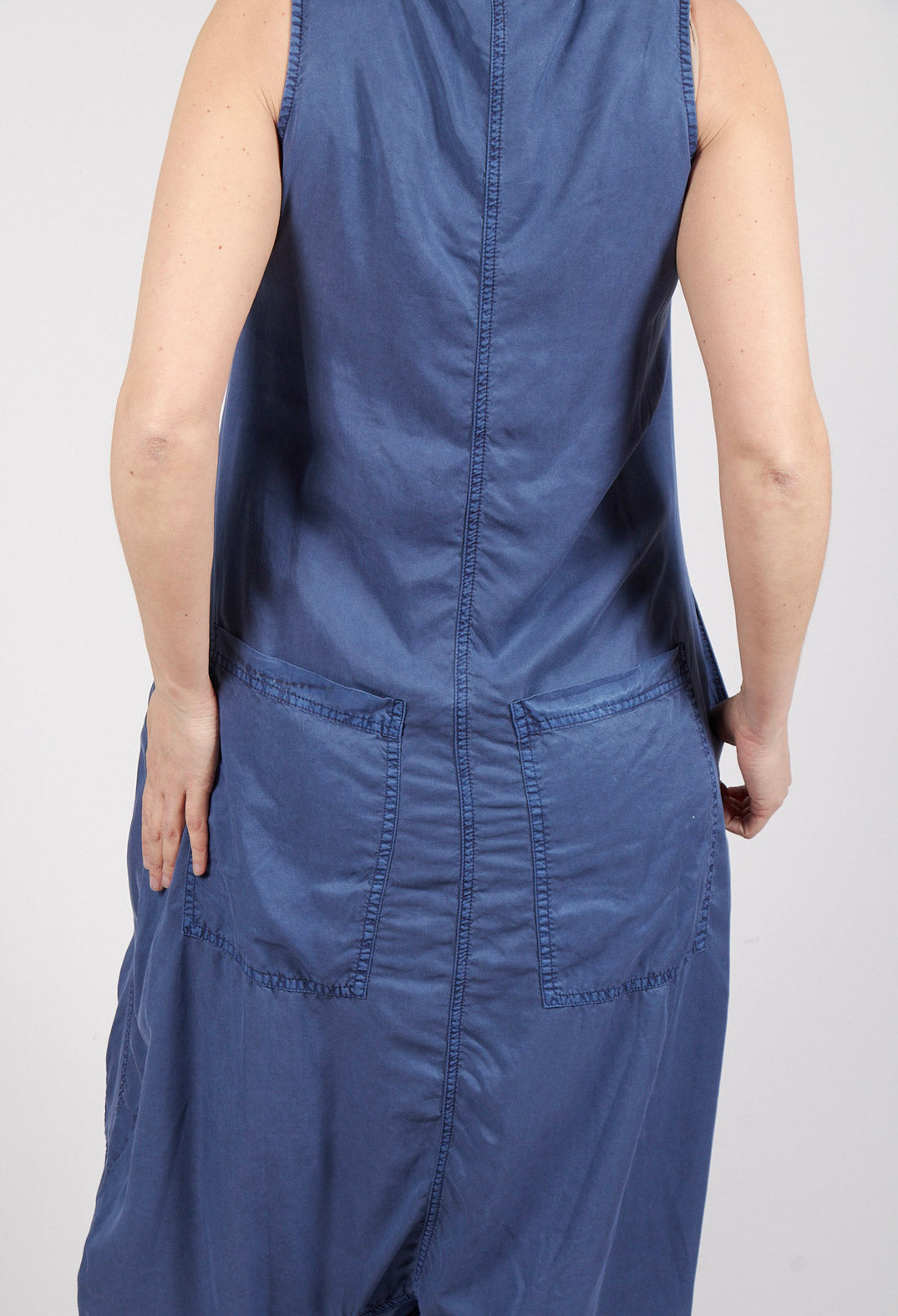 Sleeveless Jumpsuit with Curved Seams in Navy Pigment