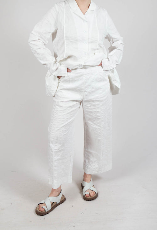 Cropped Straight Leg Trousers in Offwhite