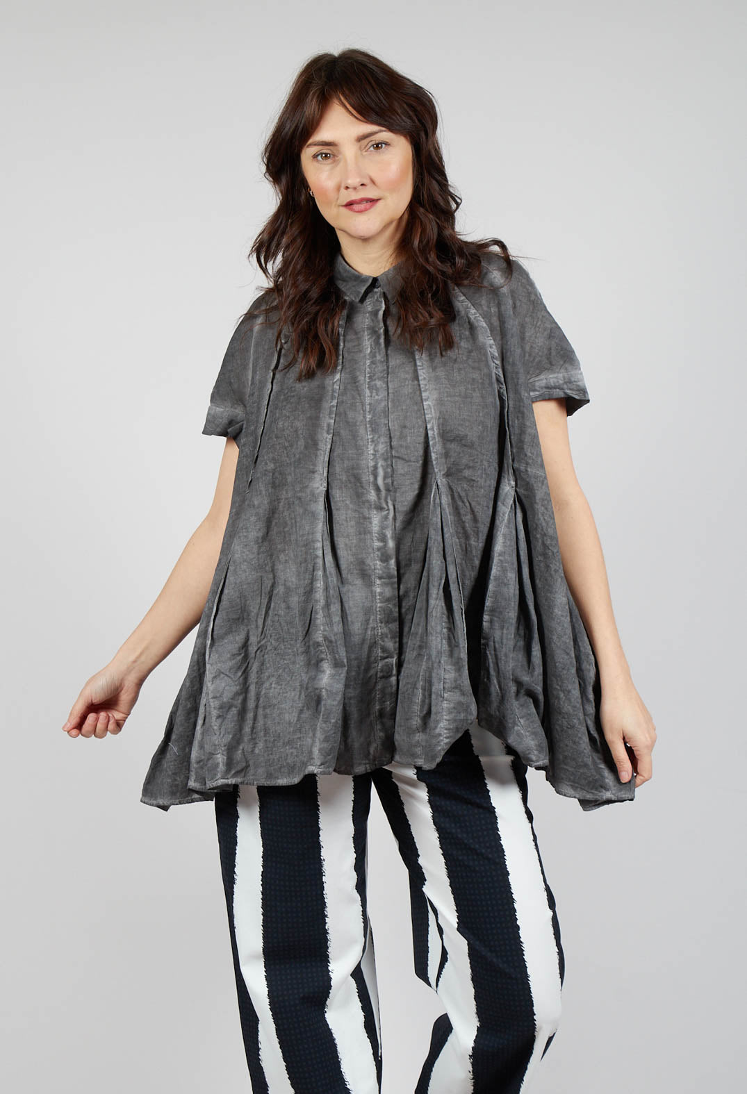 Short Sleeve Tulip Shirt in Black Cloud